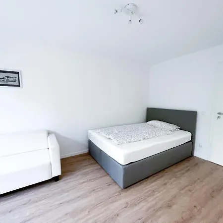 Homestay szállás Zimmer Mit Blick Ins Gruene In Wg-Wohnung *