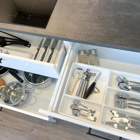 Zimmer Mit Blick Ins Gruene In Wg-Wohnung