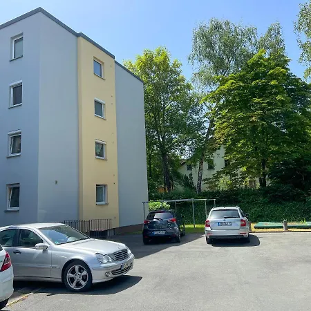 Zimmer Mit Blick Ins Gruene In Wg-Wohnung Homestay szállás *